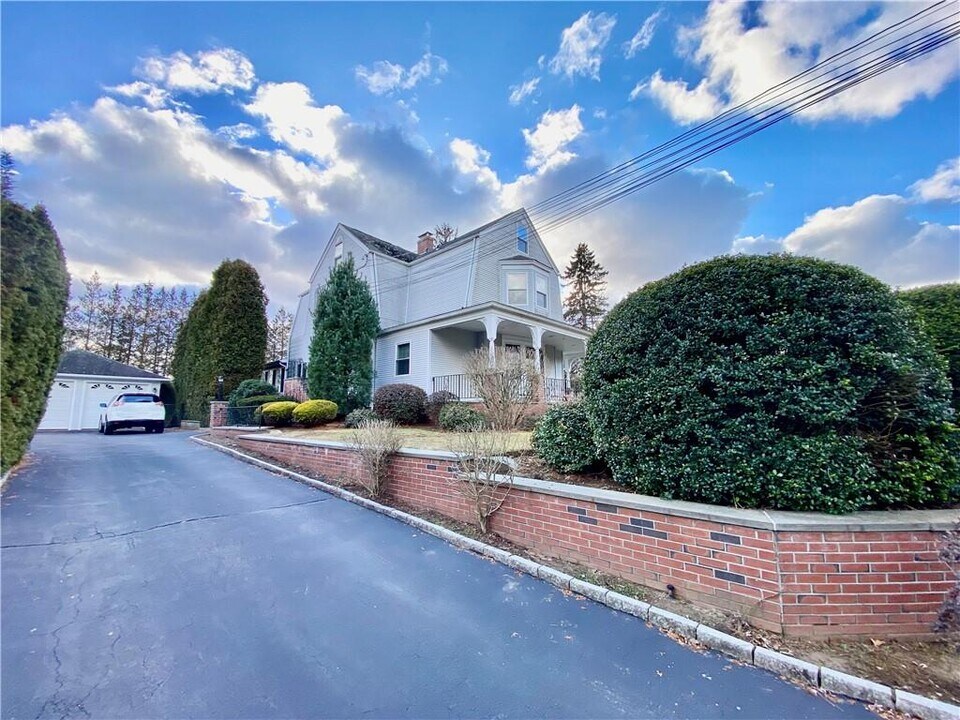 278 Morgan Ave in Johnston, RI - Building Photo
