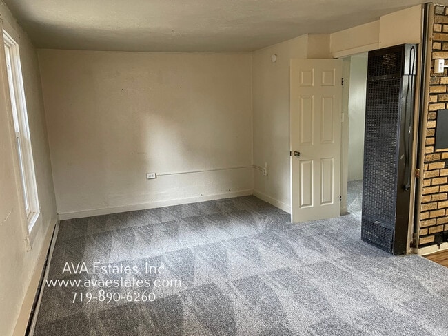 2402 Wyoming Ave in Pueblo, CO - Building Photo - Building Photo
