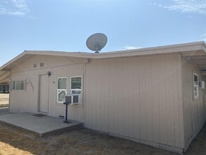 19523 Bloss Ave in Hilmar, CA - Building Photo - Building Photo