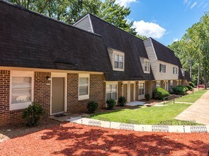 Chelsea Place in Lithonia, GA - Foto de edificio - Building Photo