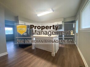 10135 Meadowlark Dr in Indianapolis, IN - Building Photo - Building Photo