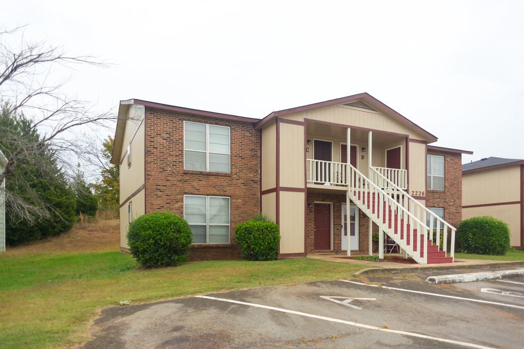 2226 Jonathan Dr NW in Huntsville, AL - Foto de edificio