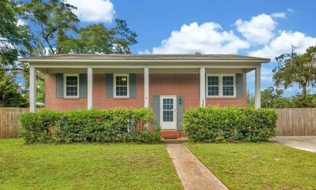 135 Clay St