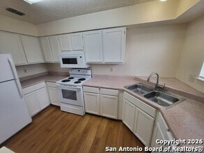 6316 Cambridge Dr in San Antonio, TX - Building Photo - Building Photo