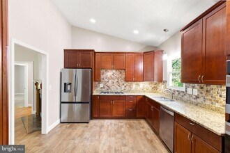 24524 Ruff Ruff Ln in Hollywood, MD - Building Photo - Building Photo