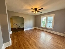 915 S 3rd Ave in Wausau, WI - Building Photo