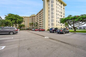 2940 N Course Dr in Pompano Beach, FL - Building Photo - Building Photo