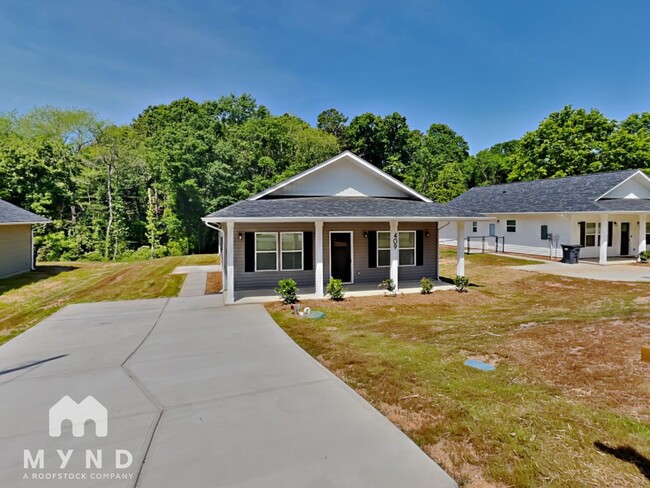 property at 409 S Spargo St