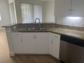 3215 NE 184th St in Aventura, FL - Building Photo - Building Photo