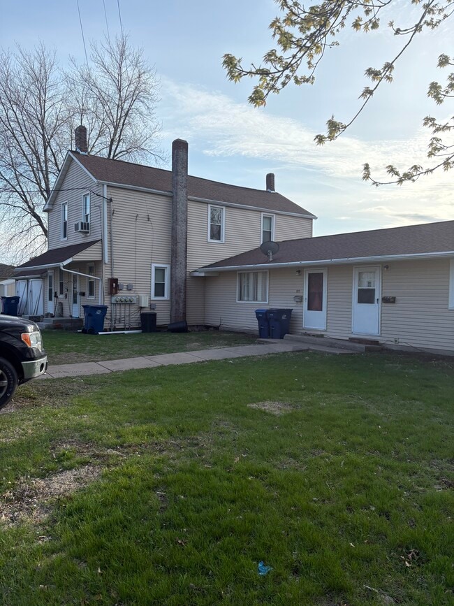 105 NE 5th Ave, Unit 109 NE 5th Ave, Unit 109 NE 5th Ave