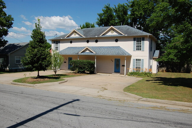 508 Highland Ave in Fayetteville, AR - Building Photo - Building Photo