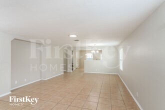 172 Texas Mulberry in San Antonio, TX - Foto de edificio - Building Photo