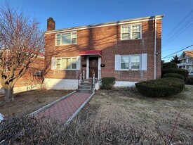 740 Palisade Ave in Yonkers, NY - Building Photo