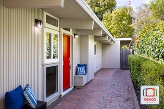1948 Edgewood Dr in Palo Alto, CA - Foto de edificio - Building Photo