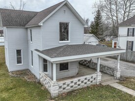 408 S Range St in Wolcott, IN - Building Photo