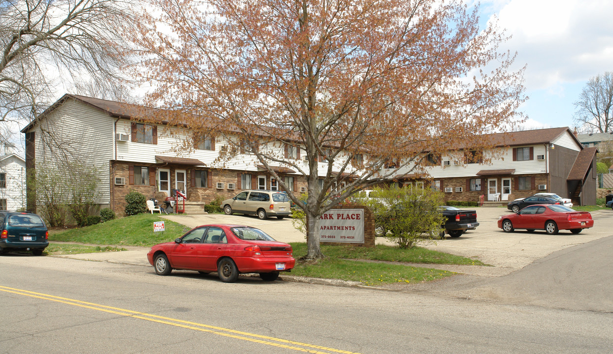 Park Place Apartments in Marietta, OH - Building Photo