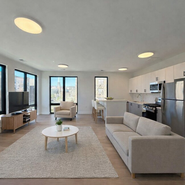 407 Highland Ave in Orange, NJ - Foto de edificio - Building Photo