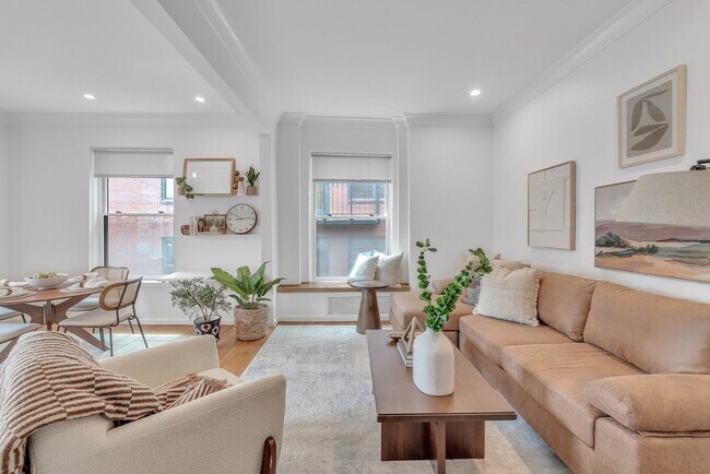 17 Cazenove St, Unit 404B in Boston, MA - Foto de edificio - Building Photo