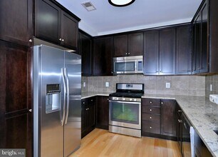 11800 Old Georgetown Rd in North Bethesda, MD - Building Photo - Building Photo