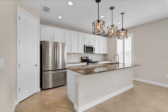 911 Brutus Terrace in Lake Mary, FL - Building Photo - Building Photo