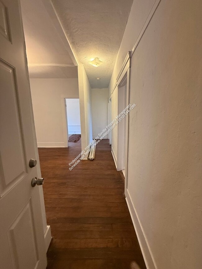 988 18th St in Oakland, CA - Foto de edificio - Building Photo