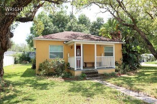 1219 E Frierson Ave in Tampa, FL - Building Photo