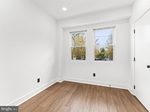 4927 Catharine St, Unit Apt #1 in Philadelphia, PA - Foto de edificio - Building Photo