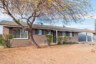 7014 E Holly St in Scottsdale, AZ - Building Photo