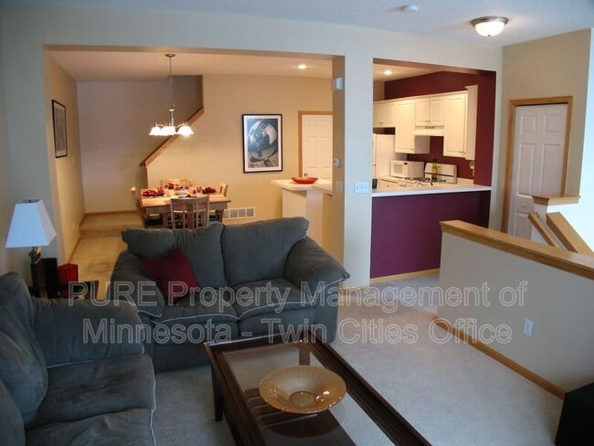 2328 Eagle Trace Ln in Woodbury, MN - Building Photo - Building Photo