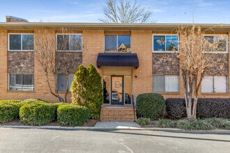 100 Biscayne Dr NW in Atlanta, GA - Building Photo - Building Photo