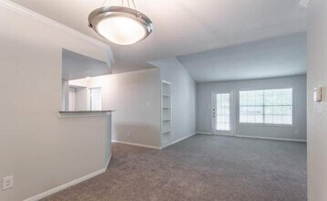 2525 Barry Rose Rd in Pearland, TX - Building Photo - Building Photo