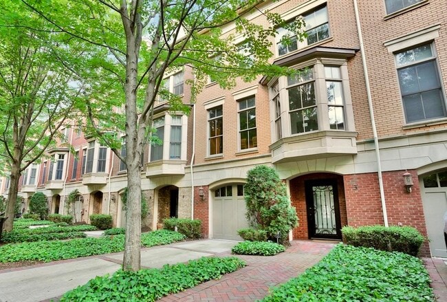 3 Regency Pl in Weehawken, NJ - Building Photo - Building Photo