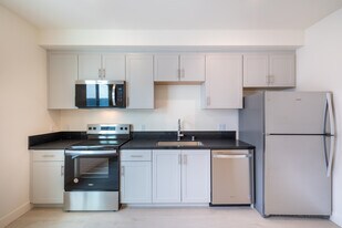The Rosenell in Los Angeles, CA - Building Photo