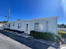 2023 S Suzanne Cir in North Palm Beach, FL - Building Photo