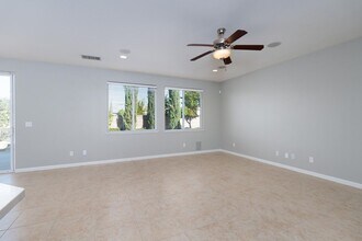 1775 N Connery Ln in Clovis, CA - Building Photo - Building Photo