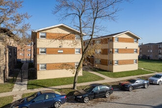 14021 S Tracy Ave in Riverdale, IL - Building Photo - Building Photo