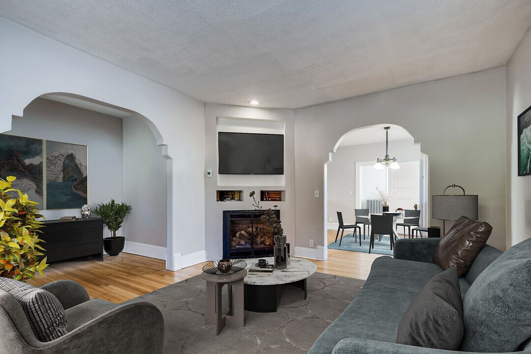 2749 Colfax Ave South-Unit -Unit 1 in Minneapolis, MN - Building Photo