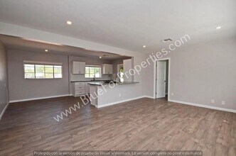 2701 E Waverly St in Tucson, AZ - Building Photo - Building Photo