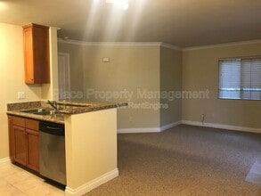 1423 Graves Ave in El Cajon, CA - Foto de edificio - Building Photo