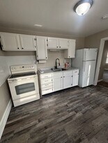 207 W Main St in Millville, NJ - Building Photo