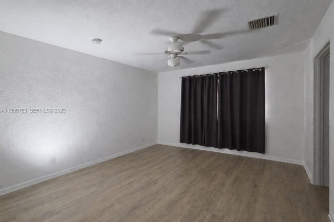 6036 SW 19th Ct in North Lauderdale, FL - Building Photo - Building Photo