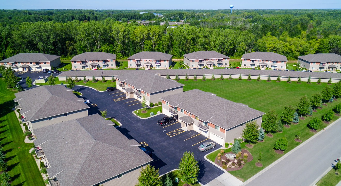 Stone Meadows in Green Bay, WI - Building Photo