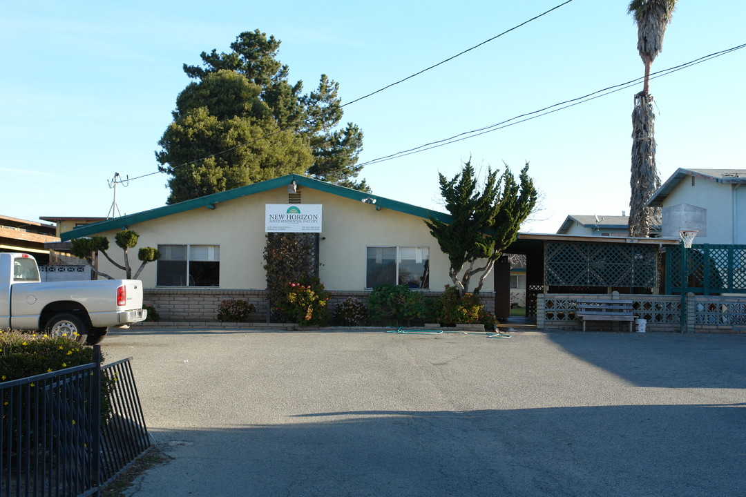 1121 E Laurel Dr in Salinas, CA - Building Photo