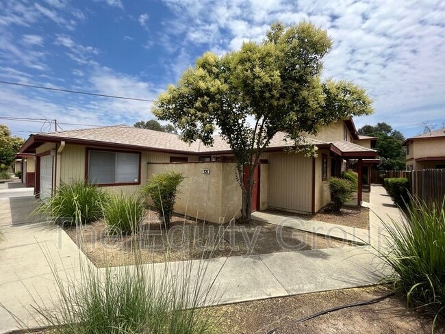property at 826 N Williford Dr