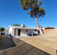 1729 Sunset St in Barstow, CA - Building Photo - Building Photo