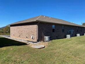 203 Old Jacksboro Pike in Cumberland Gap, TN - Foto de edificio - Building Photo
