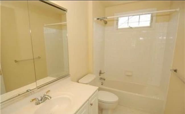 43339 La Belle Pl in Ashburn, VA - Building Photo - Building Photo