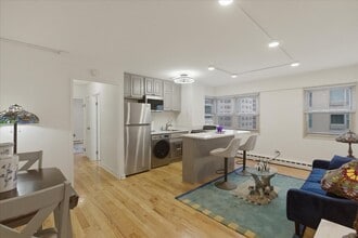 5630 N Sheridan Rd, Unit S1103 in Chicago, IL - Foto de edificio - Building Photo