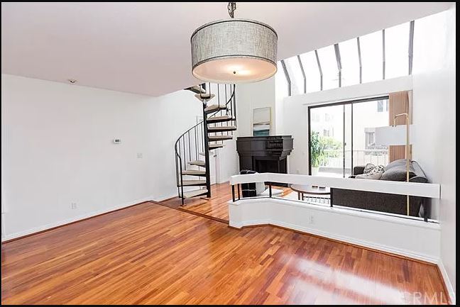 property at 1957 Temple Ave