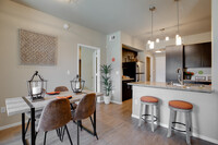 Liv Avenida in Chandler, AZ - Building Photo - Interior Photo